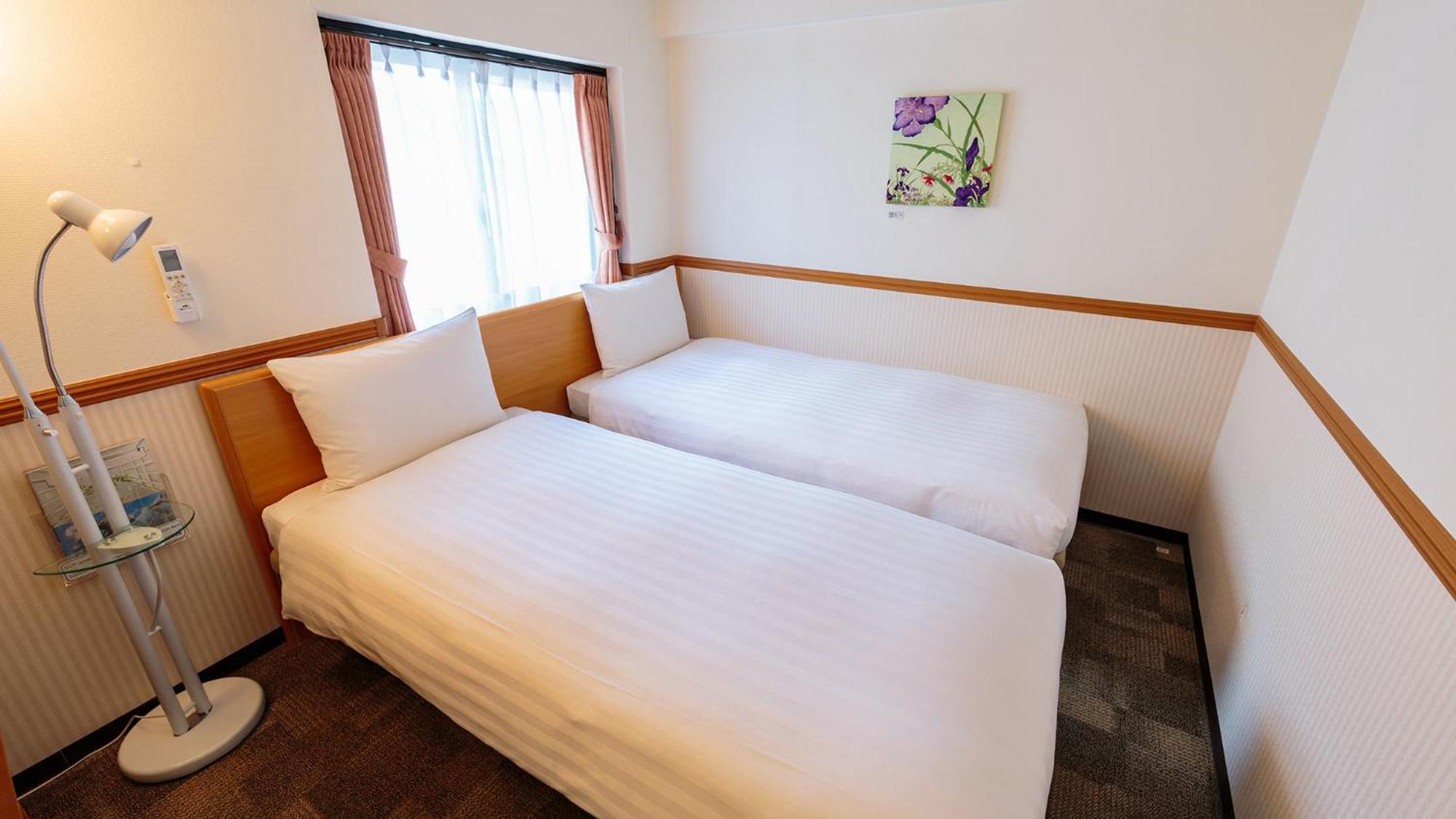 Toyoko Inn Tokyo Tozai-Sen Nishi-Kasai Стая снимка