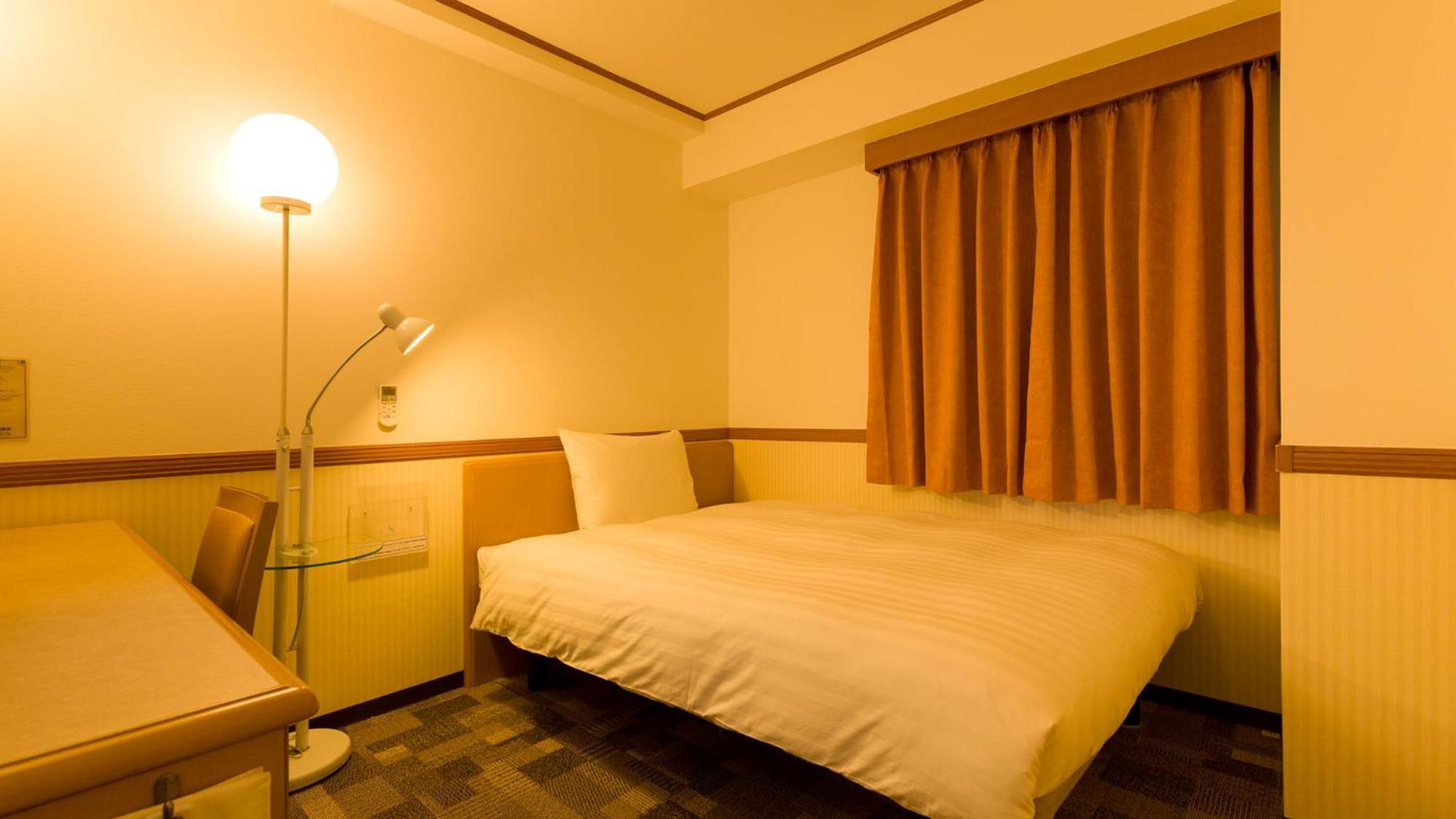 Toyoko Inn Tokyo Tozai-Sen Nishi-Kasai Стая снимка