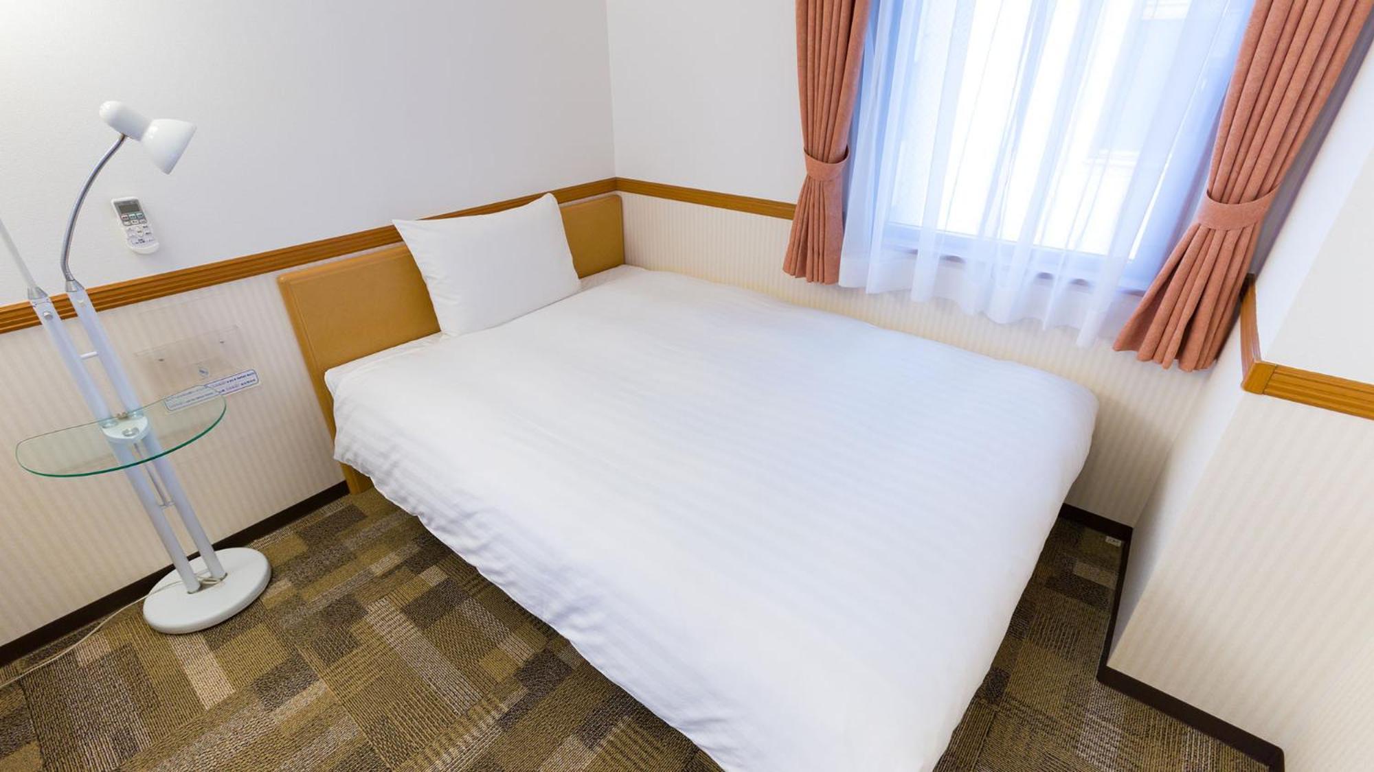 Toyoko Inn Tokyo Tozai-Sen Nishi-Kasai Стая снимка