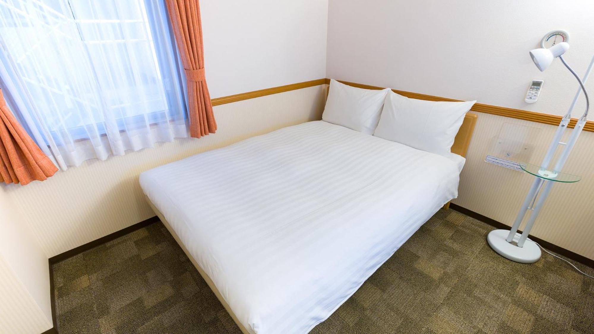 Toyoko Inn Tokyo Tozai-Sen Nishi-Kasai Стая снимка