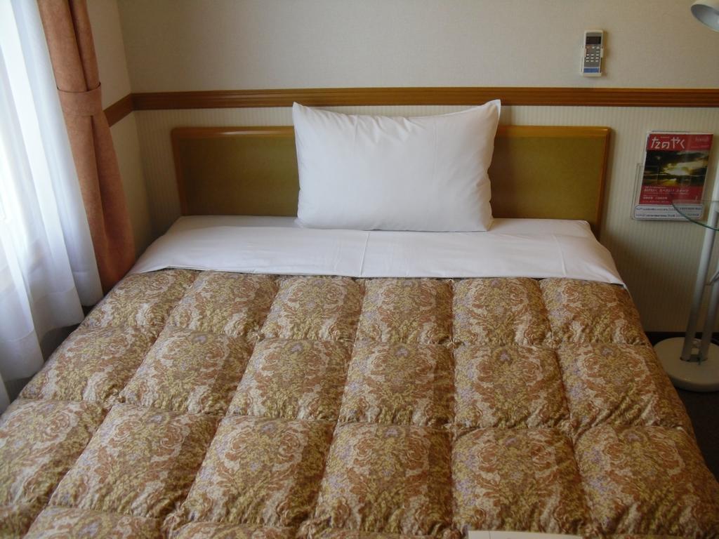 Toyoko Inn Tokyo Tozai-Sen Nishi-Kasai Екстериор снимка